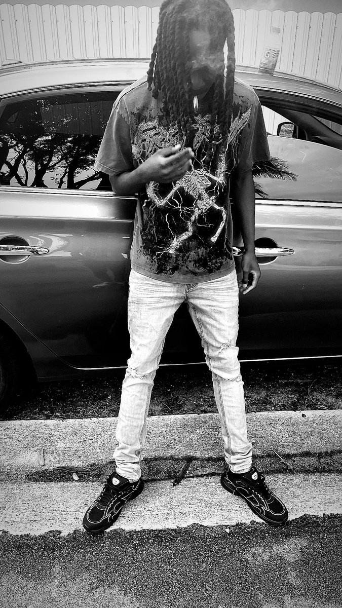 dontfl00m's tweet photo. @Chrisboyychii https://t.co/BCFITSvEx7