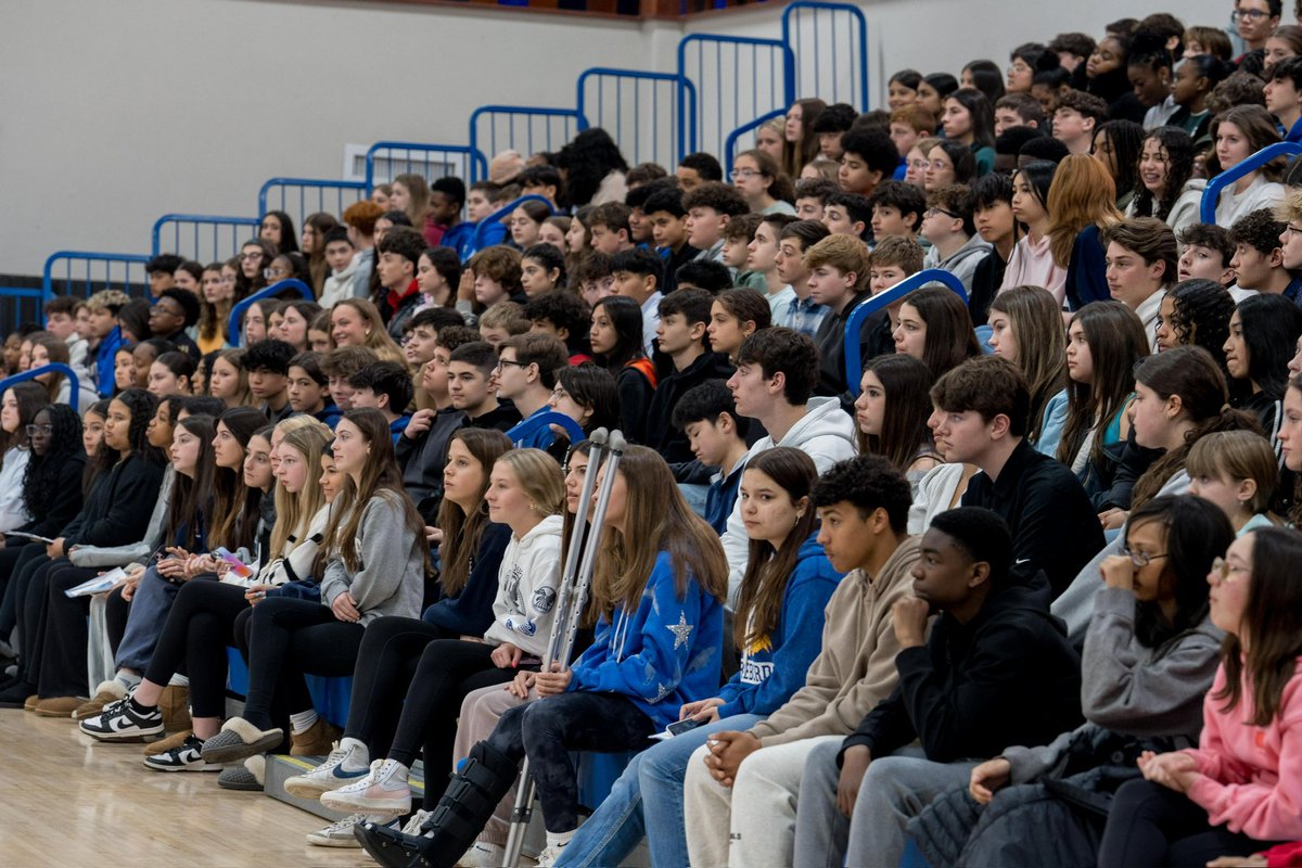 Kellenberg's tweet photo. So great to have the Class of '29 at the Bird's Nest for Freshman Orientation on Saturday!! Spreading Our Wings, Rooted in Faith! 🔥🐥
#Firebirds #Kellenberg #classof29 https://t.co/8yQ4zyAvtU