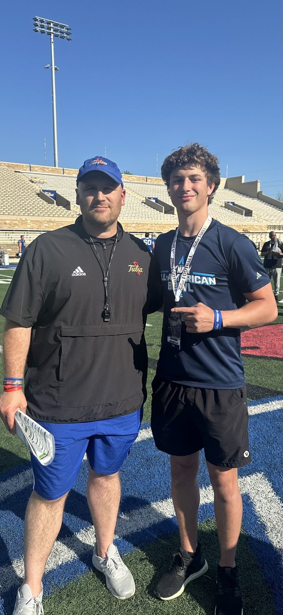 Had a great time today <a href="/TulsaFootball/">Tulsa Football</a>!! Thanks for the hospitality! 
#ReignCane🌀

<a href="/CoachTreLamb9/">Tre Lamb</a> <a href="/CoachBRobbins/">Brad Robbins</a> <a href="/CoachNickAst/">Coach Nick Ast</a> <a href="/AndrewLee_CFB/">Andrew Lee</a>
<a href="/Coltonts12/">Colton Shirley</a> 
<a href="/jaywilkinson/">Jay Wilkinson</a> 
<a href="/CoachJayLowe/">Jaylen Lowe</a>