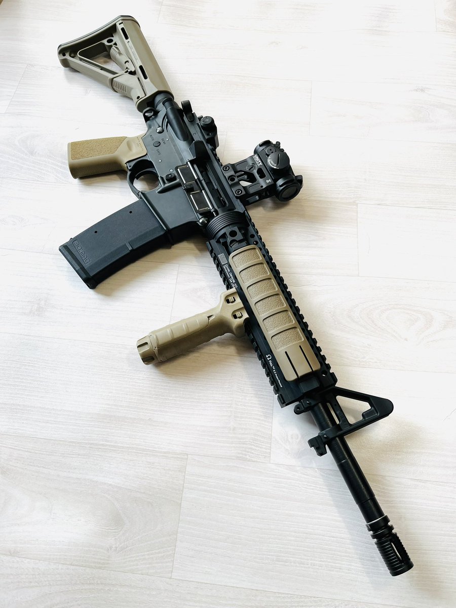 タニオコバM4モデルガンベース、ダニエルディフェンス ミッドレングス