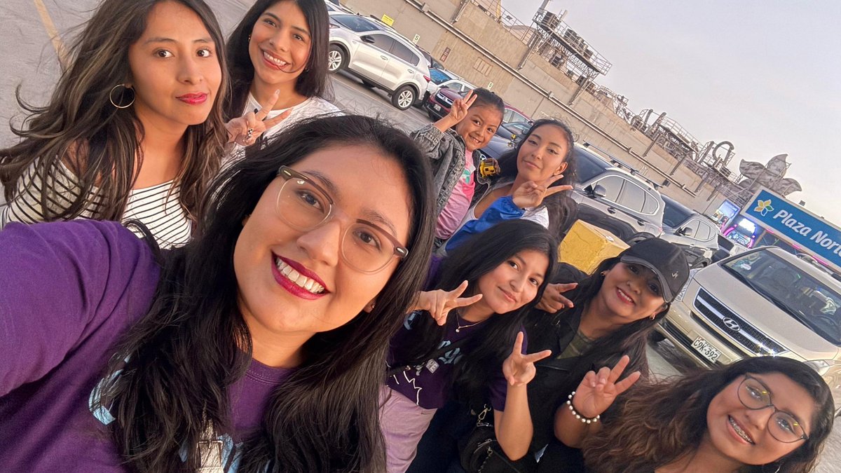 xcryperu's tweet photo. Como recordar es volver a vivir, fuimos a recorrer algunos de los lugares de Plaza Norte que nos recuerdan al día del M&amp;G con @xCryboy 🤭
#UnAñoConCryYVans
ANIVERSARIO XCRY X VANS PERU https://t.co/97OAZJscIQ