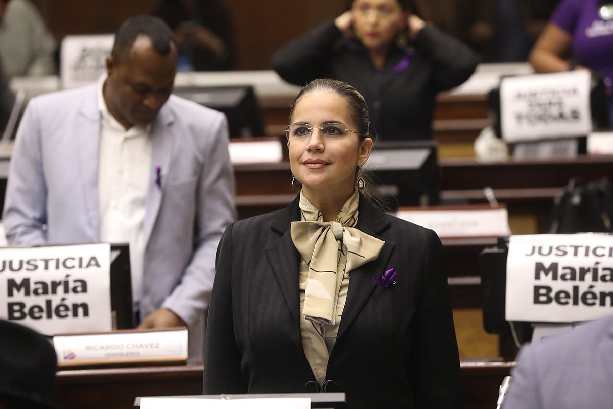UrgenciaEcu's tweet image. ⚫ Abandona la RC

La asambleísta de #LosRios, Mónica Salazar reelecta por la Revolución Ciudadana, anuncia su separación del bloque correísta y se declara independiente.