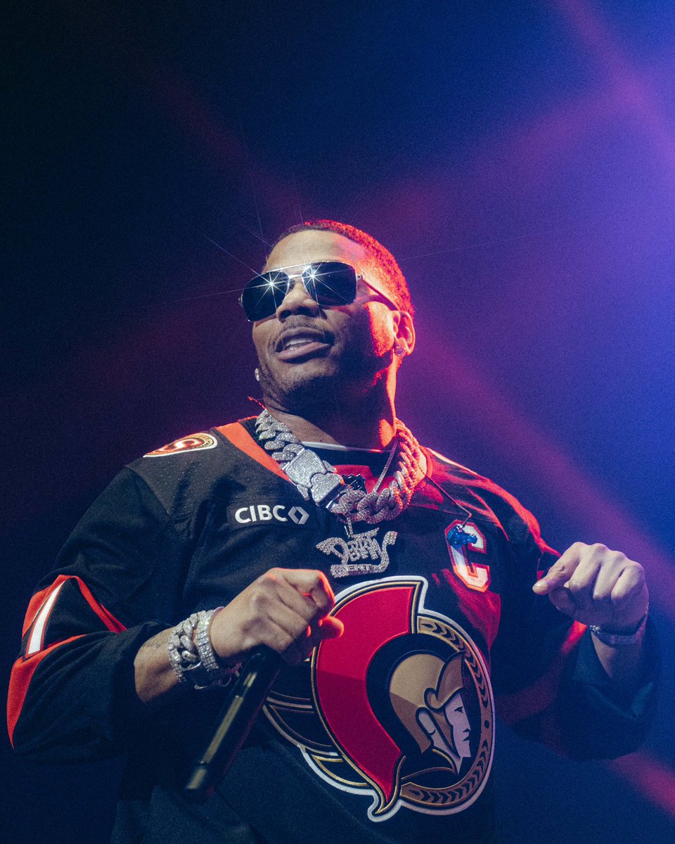 Nelly headlined the night in Ottawa, Canada joined by St. Lunatics and surprise guest J-Kwon.

#wherethepartyattour #ottawa