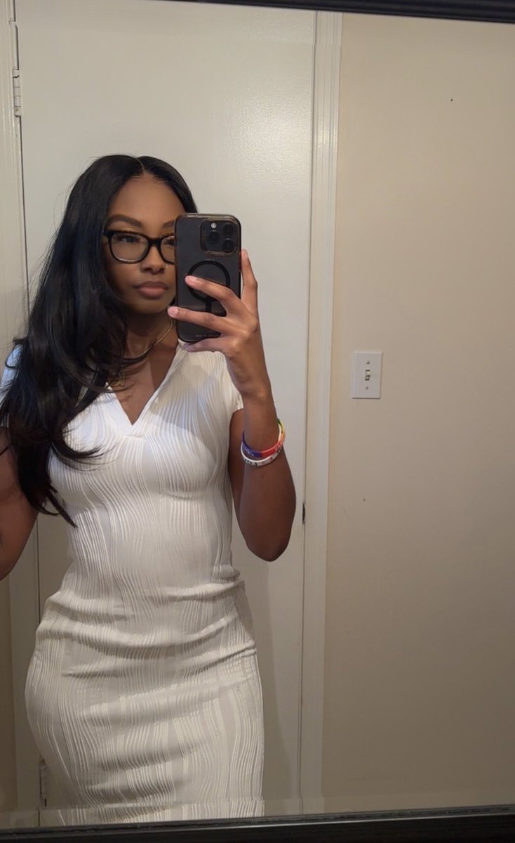 Mackenzie Renee’ (@queenkenzie__) on Twitter photo 