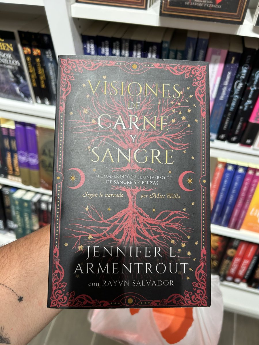 gfqlcne's tweet photo. yo ando perdida 
alguna me dice, este libro es parte de la saga o como es? 
yo lo ví y ví esa ilustración toda linda 😭 
pero no entendí como en donde encaja en las sagas jaja 😔 https://t.co/nhBNx9vL9K