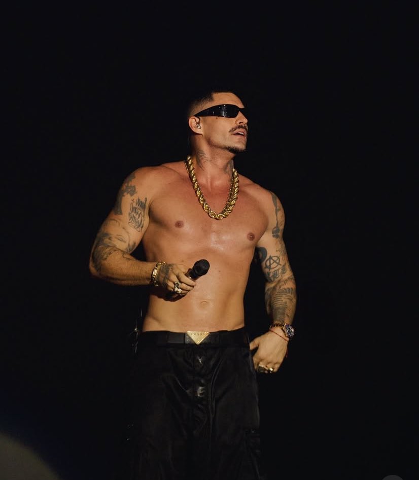 poponze's tweet image. Prestes a completar 40 anos, Filipe Ret mostra que a saúde está em dia em nova foto.