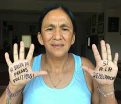 Si la "batalla cultural" implica que los pomposos periodistas militantes hoy sean simples ensobrados y que por vergüenza el troskoprogresismo ya no se anime a pedir la libertad de esta chorra peronista en nombre de una perseguida por coya, una sola cosa: Gracias. Gracias totales.