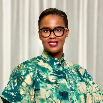 Il était temps de faire un petit update.
Une photo qui me ressemble un peu plus! Pas parfaite, mais elle me parle.

Même sur X, On laisse des cœurs, non ? Ça fait toujours plaisir. ♥️💕💛💜💙💚

#iamdkfr 💕 #GuineanExcellence 🇬🇳