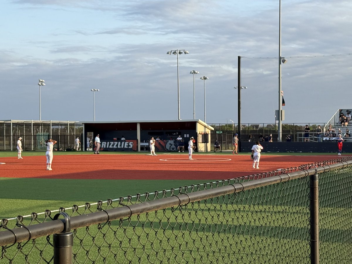 Brandon Krauskopf (@coach_kraus) on Twitter photo From Leander 10U to now cheering on <a href="/GlennHSSoftball/">Glenn High School Softball</a> as they take on Leander HS. Go Grizzlies! From Leander 10U to now cheering on <a href="/GlennHSSoftball/">Glenn High School Softball</a> as they take on Leander HS. Go Grizzlies!