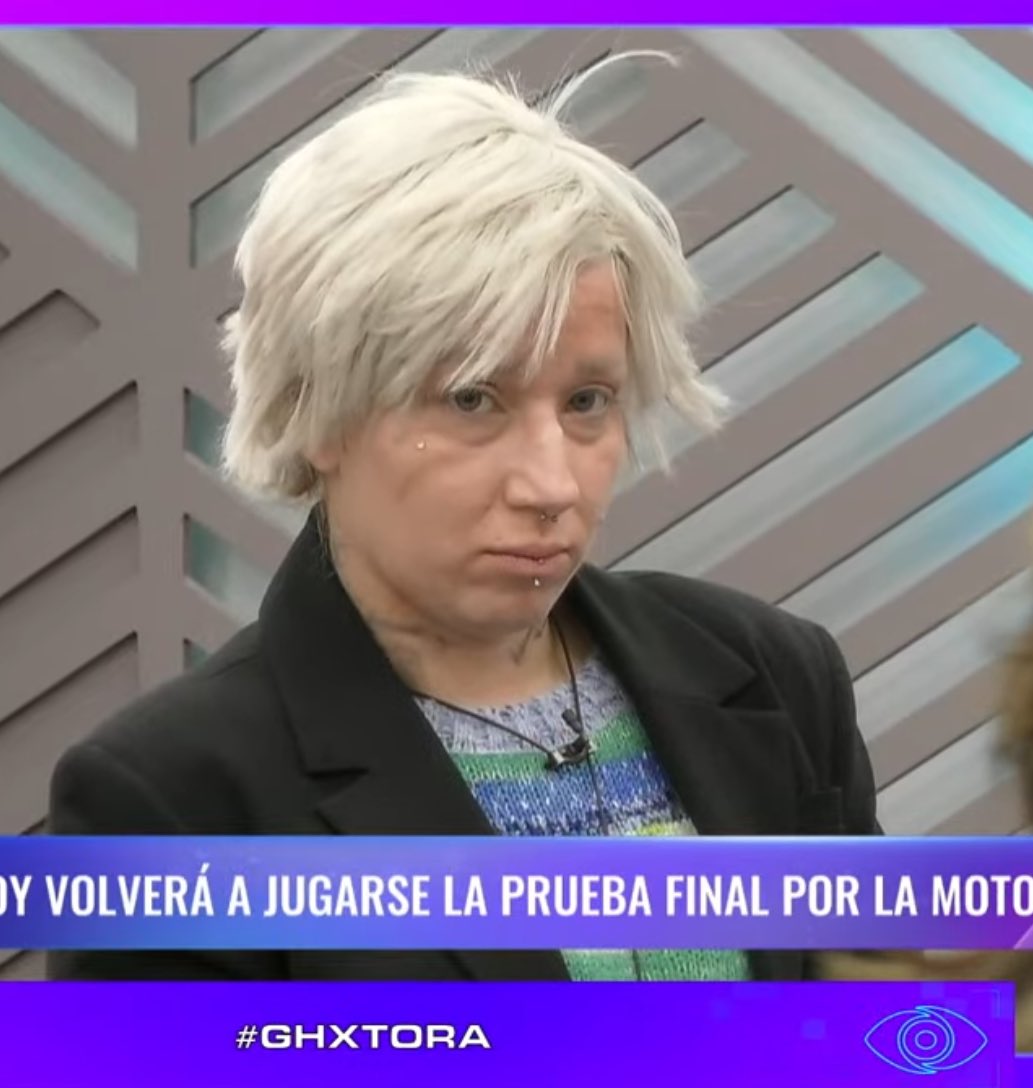 AgustinTolaba's tweet photo. Que roto que está Juan di Natale #GranHermano https://t.co/Knf4RmgVhO