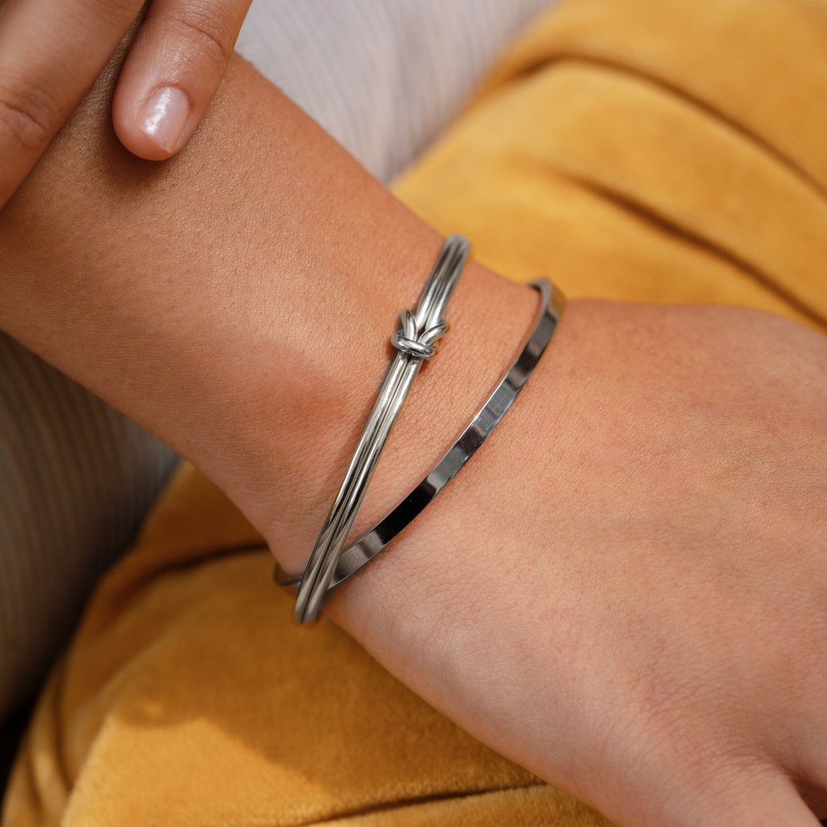 Mantraband tweet media