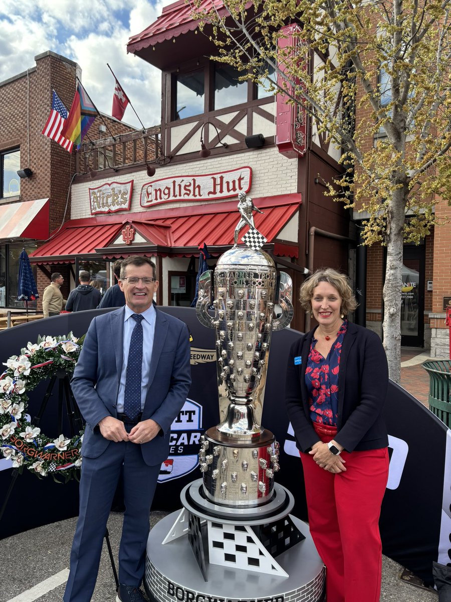 Partied on Kirkwood 🕺

Race fans in Bloomington at <a href="/UpstairsPub_IU/">The Upstairs Pub</a>, <a href="/NicksEnglishHut/">Nick's English Hut</a>, and <a href="/OsteriaRago/">Osteria Rago</a> made the #Indy500 Fan Fest a night to remember!