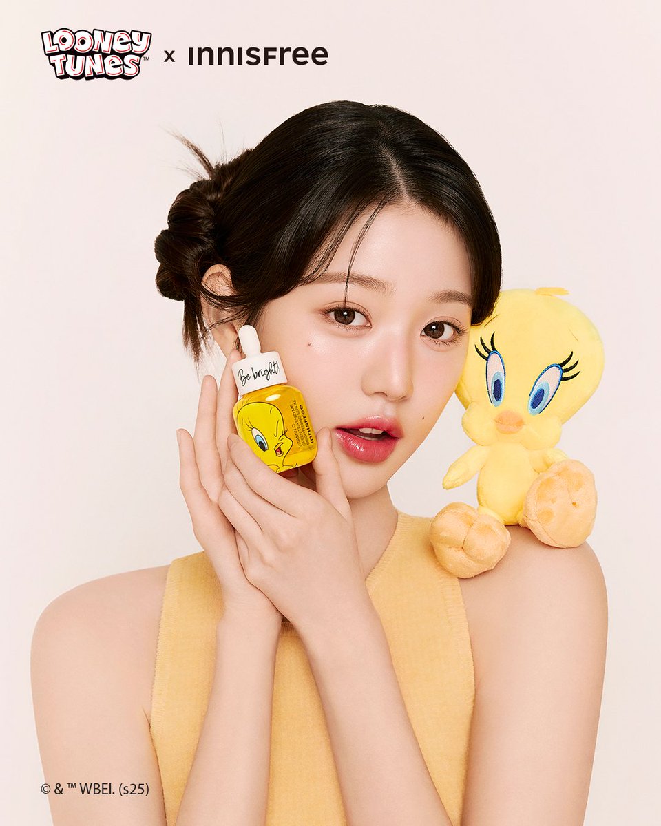 초코민트
스트로베리
쿠키앤크림보다
난 장원영..✨️💛

장원영과 트위티에디션 조합
한장만 보기 아쉽다면?

오늘부터 올리브영N성수에서 진행하는
이니스프리 비타민C 트위티 에디션
#POPUP 으로 초대할게-!