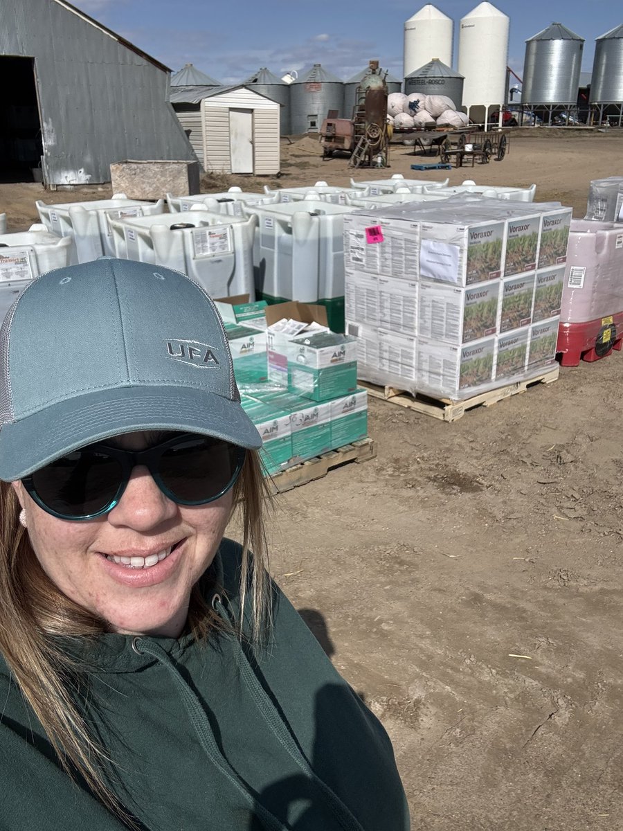 Direct to farm delivery today! Customer is all ready for seeding and spraying now! 

<a href="/UFAcooperative/">UFA Co-operative</a> <a href="/canterraseeds/">CANTERRA SEEDS</a>  #seeding2025 #spring2025
