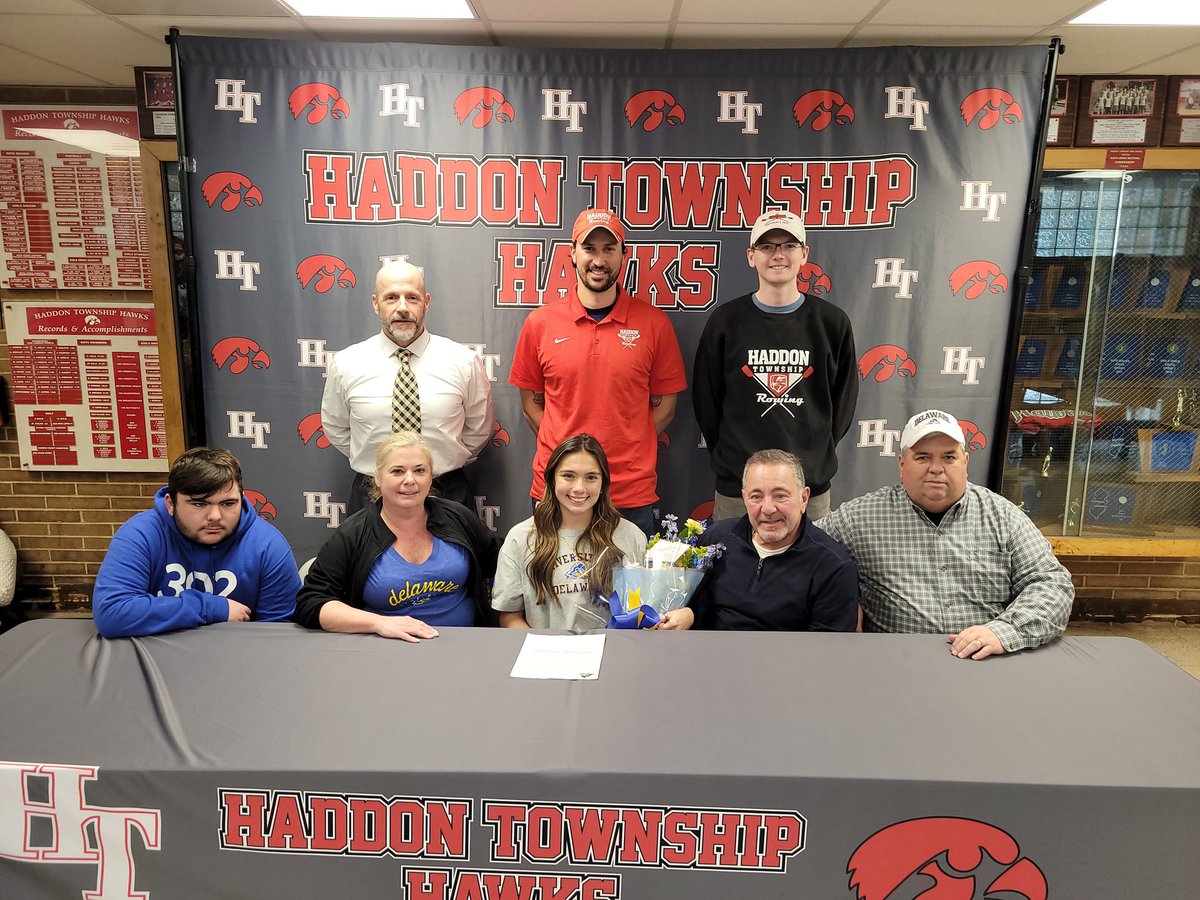 HadTwpSports's tweet photo. Kudos to Madison Baranes on your commitment to the University of Delaware and continuing your journey with college rowing! 🚣♀️💙 @RowingHt will miss you — wishing you all the best in this exciting next chapter! 🚣♀️📘 #BlueHens #RowOn https://t.co/TcWd1c0MKT