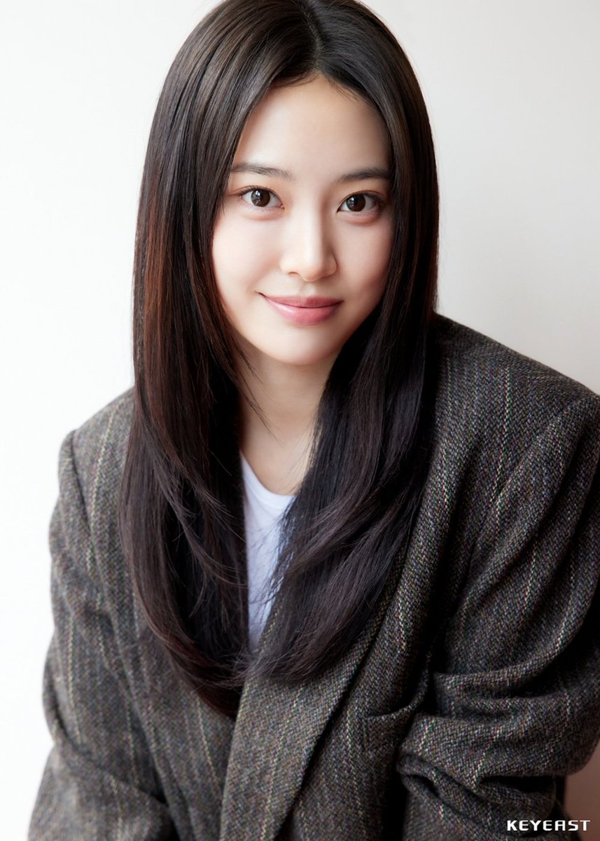 위클리 조아, 배우 조혜원으로 새 출발 "키이스트와 전속계약" 
#위클리 #Weeekly #조아 #ZOA #조혜원 
#키이스트 #KEYEAST #전속계약 #iMBC연예 

키이스트와 전속계약을 체결한 조혜원은 "존경하는 선배님들이 계신 키이스트에서 새 출발을 할 수 있어 기대되고 설렌다. 

앞으로 다양한 장르를