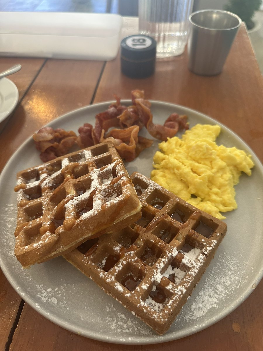 Kevin69cent's tweet photo. Breakfast ta? #altercebu https://t.co/hY6nmkVfff