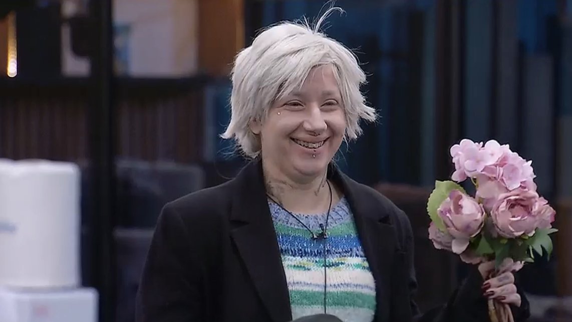 eeemiliano's tweet photo. yo llegando a al 16 de abril 
#GranHermano https://t.co/g3iDb9NjAn