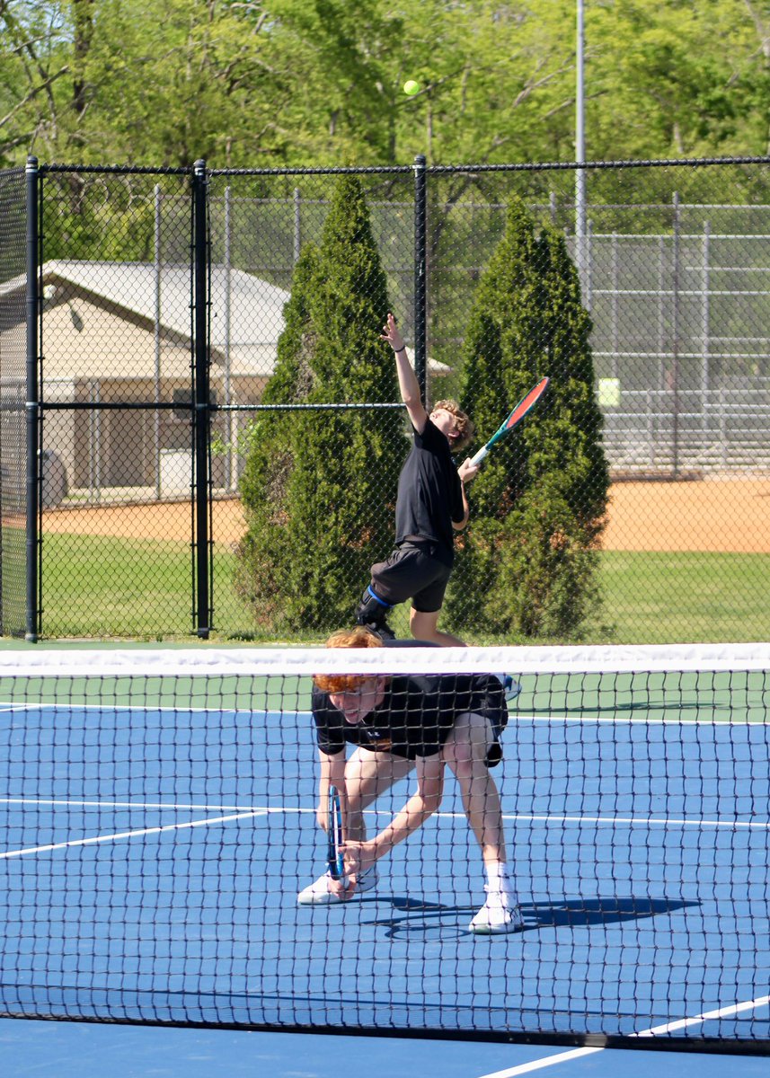 Joel Estes and Taylor Fisher won their doubles and singles matches against district opponent, Collegedale Academy!  Joel and Taylor ended the regular season undefeated at #1 doubles, and Taylor was undefeated at #2 singles! Great job, Golden Eagles!!🦅 🎾💛