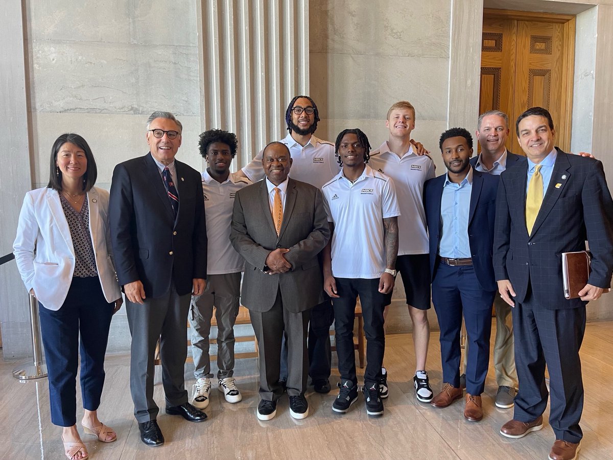 tnvolgregmartin's tweet image. The University of Tennessee at Chattanooga Mocs had a historic season. They brought home their first 2025 National Invitation Tournament victory in the team’s Division 1 history. I was proud to join with the Hamilton County Delegation and honor these athletes’ success. #UTCMocs