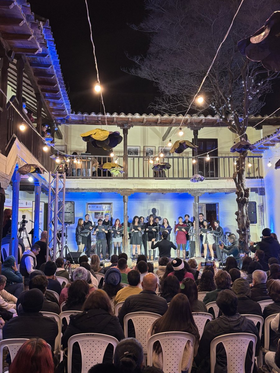 ictpcultural's tweet image. En este momento Coros al Anzoátegui🎶🎵🎼
Agrupaciones: Belcanto, Artium, Voces de Caracas y Nexum.
#SemanaSanta2025 #Ficmus2025 #MuseoAnzoátegui