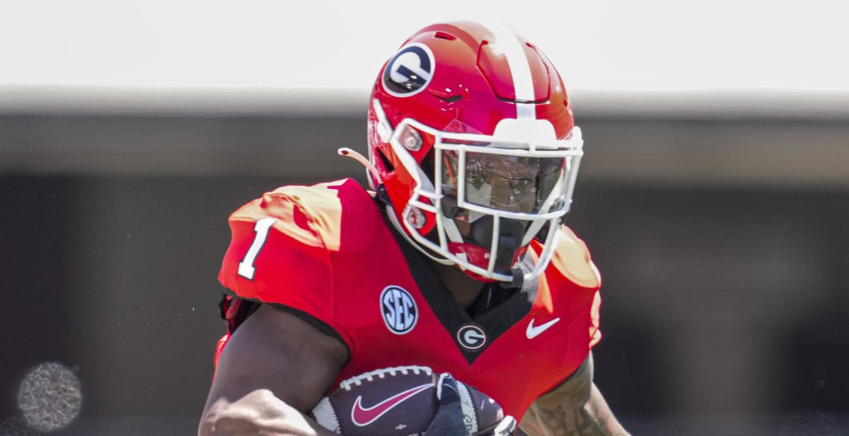 LosTalksPats's tweet image. Looks like the #Patriots hosted Georgia RB Trevor Etienne on a visit.
The 5’9 200-pound back could be a reliable pass-catcher for New England’s offense.
Etienne is a project Day 3 pick.