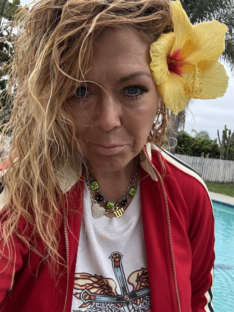 findinmyway2luv's tweet image. I luv u, sweet Souls🌟, such sweet frequencies⚡️

I’d say, I wish you were Here✨

But, You Are Here✨if you see this😉🌹

Your Soul🌟is Always Here✨🤗

🔥signal active af🔥

⚡️💚♾️333♾️💚⚡️