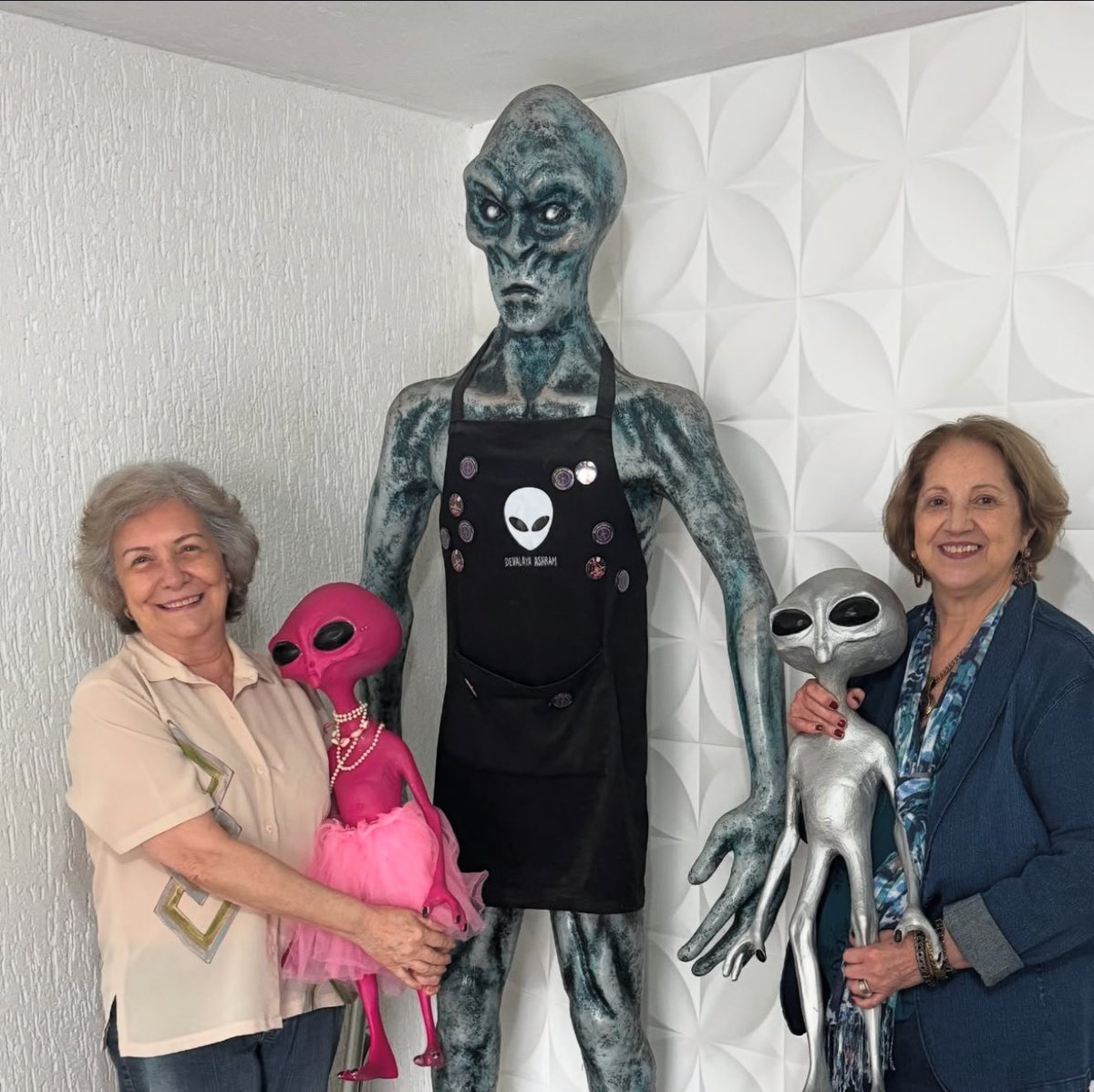 socorro a prih e o mauricio fizeram uma palestra dos tipos sanguíneos e só foram quatro pessoas