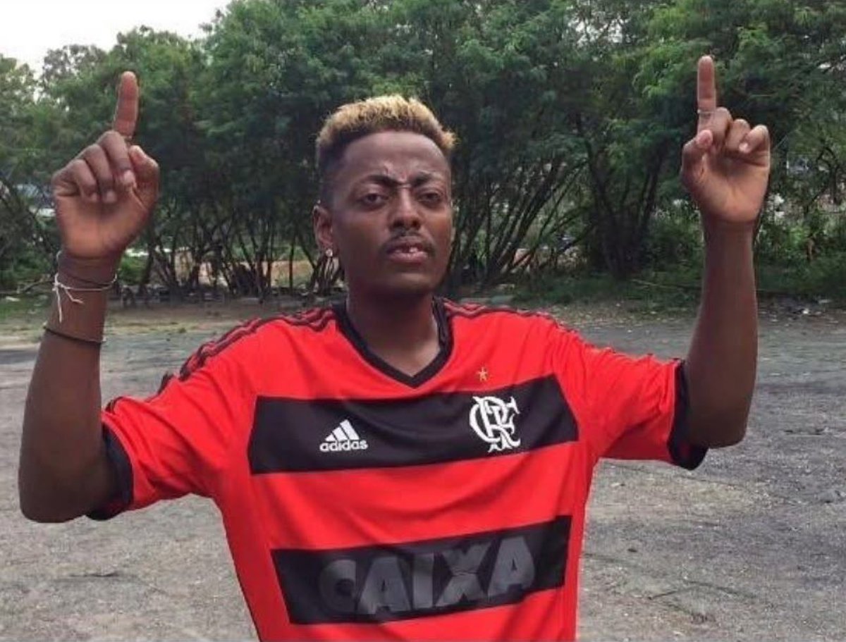 Pode levar policial federal! Aqui tá ele.