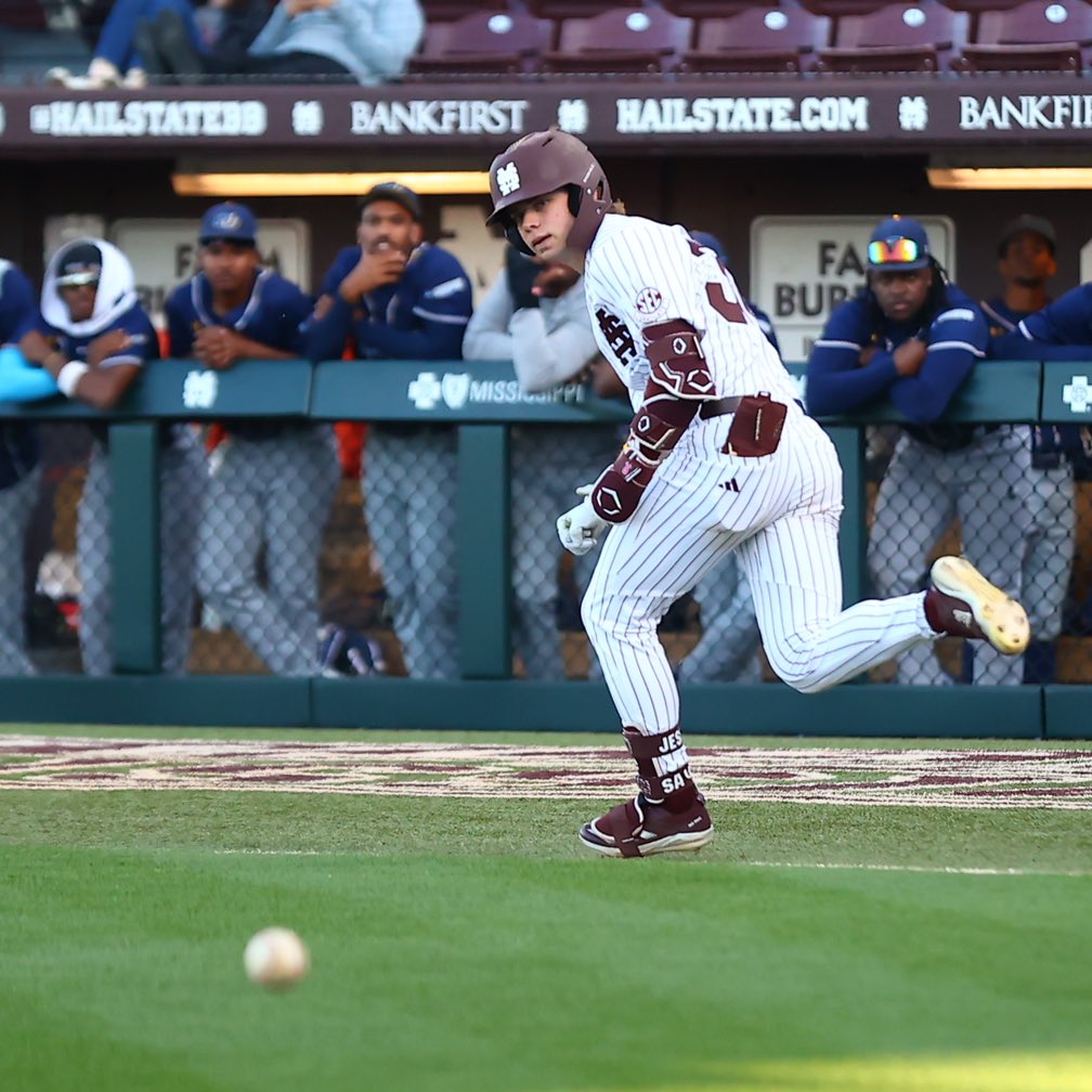 HailState's tweet photo. Midweek DUB! 

#HailState🐶 x @HailStateBB https://t.co/RToUOur61x
