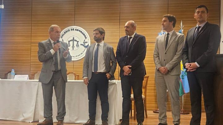 Austral Derecho (@australderecho) on Twitter photo 🏛️Declaradas de interés por el HCD de General Pueyrredón, las II Jornadas de Actualización en Derecho Procesal y Probatorio, organizadas por la Maestría en Derecho Procesal Austral, junto a la <a href="/derechounmdp/">derechounmdp</a> , se llevaron a cabo los días 10 y 11 de abril en Mar del Plata. 🏛️Declaradas de interés por el HCD de General Pueyrredón, las II Jornadas de Actualización en Derecho Procesal y Probatorio, organizadas por la Maestría en Derecho Procesal Austral, junto a la <a href="/derechounmdp/">derechounmdp</a> , se llevaron a cabo los días 10 y 11 de abril en Mar del Plata.