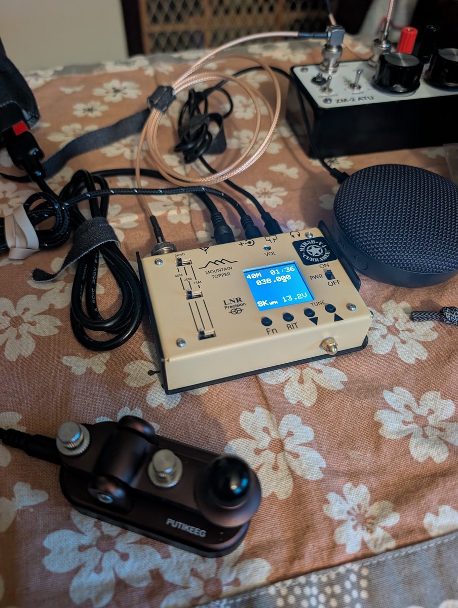 josefius's tweet photo. I had a nice short rag chew with Cainan N9FZ who may know @N4JAW since he had an inspiring video of Jim on his QRZ page.
#qrp #cw #straightkey #AmateurRadio #mtr3bv4 @LnRPrecision https://t.co/ZK0udT7Uuk