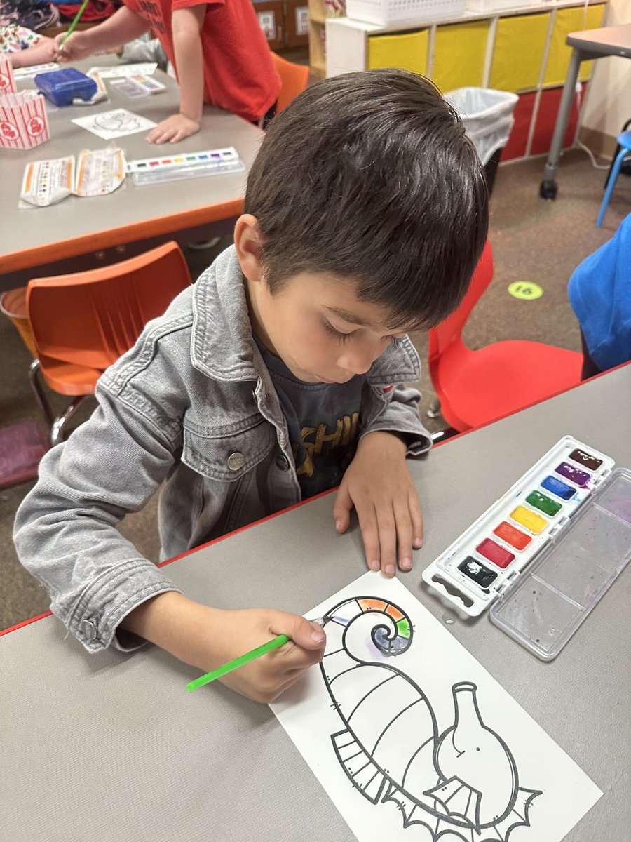 KinderWithMsG's tweet photo. Today we continued our Author Study by reading, “Mister Seahorse” by Eric Carle, then used watercolor paint to create our own!
#HMEproud #MelissaSchools @melissaisd https://t.co/sCnjcB0Q2J