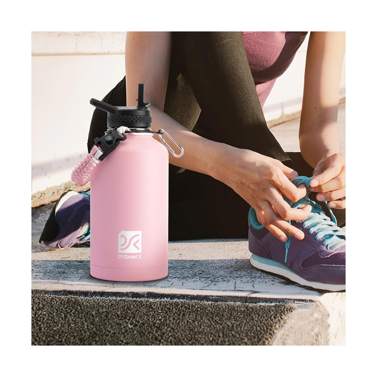 TopKitchensdeal's tweet image. Huge 64oz water bottle review! 🤩
This DYSANKY thermos keeps drinks ice cold ALL DAY.
Plus, it comes with a handy carrier bag!
Grab one before they're gone!
💨 #LightningStrikes
Claim this deal: a.delikitchen.one/6qabPH 📦