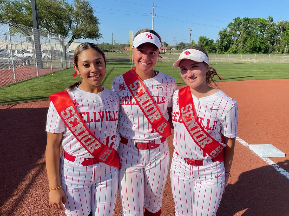 Brahmanettes end their season tonight against Smithville. Good luck to the teams that will be competing in the playoffs. Thank you seniors for all you’ve done. Until next season🤍