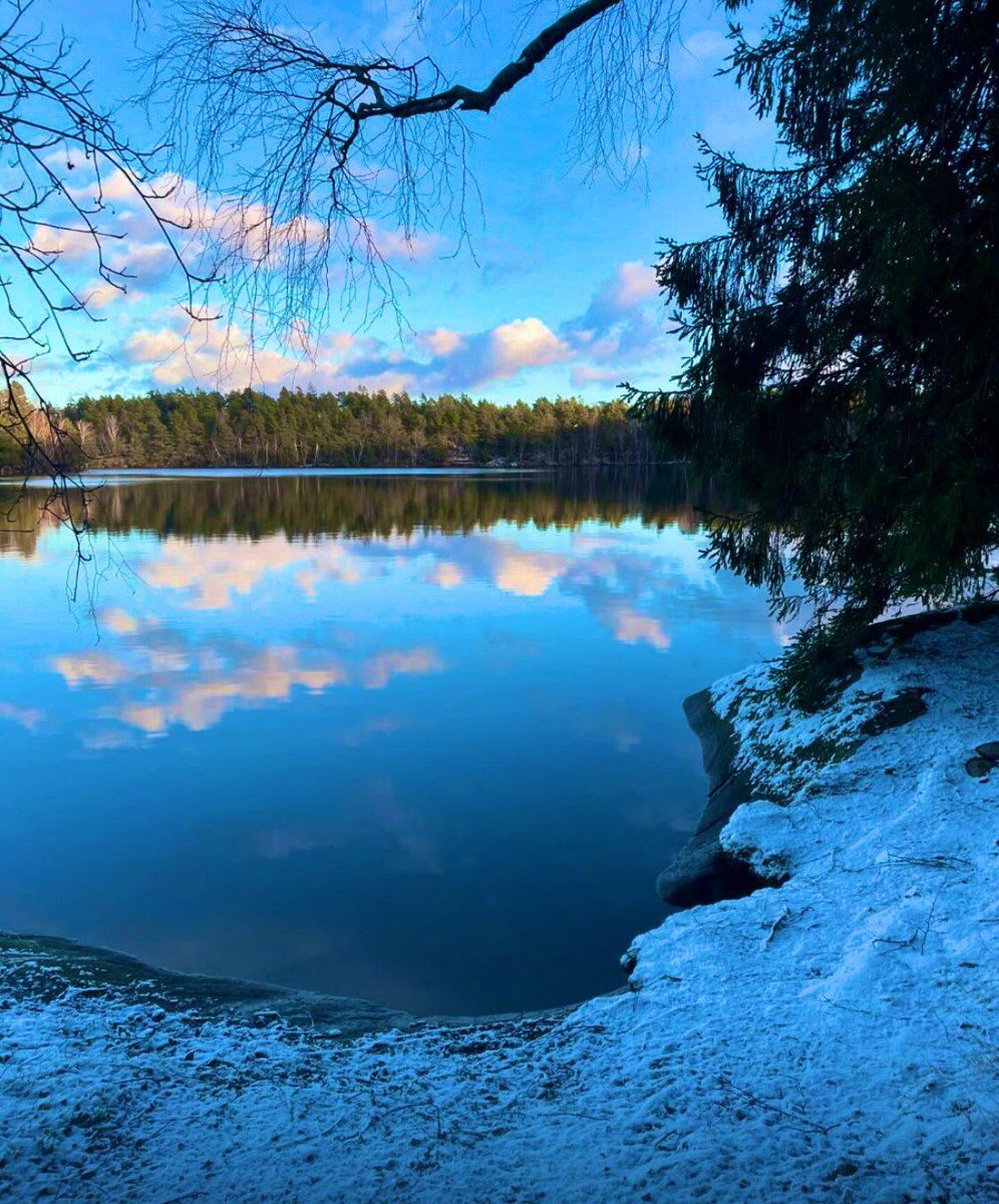 Let's go and see the beautiful scenery of this world together💕❄️❄️