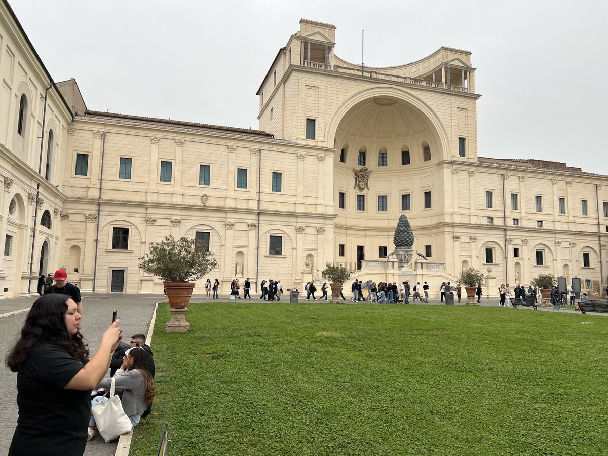 ScienceTech's tweet image. The Vatican City: In the afternoon of day two we went to the Vatican City, the smallest country in the world on an expert led tour. This independent City-State is ruled by the Pope. We saw St. Peter’s  Basilica, the largest church in the world.