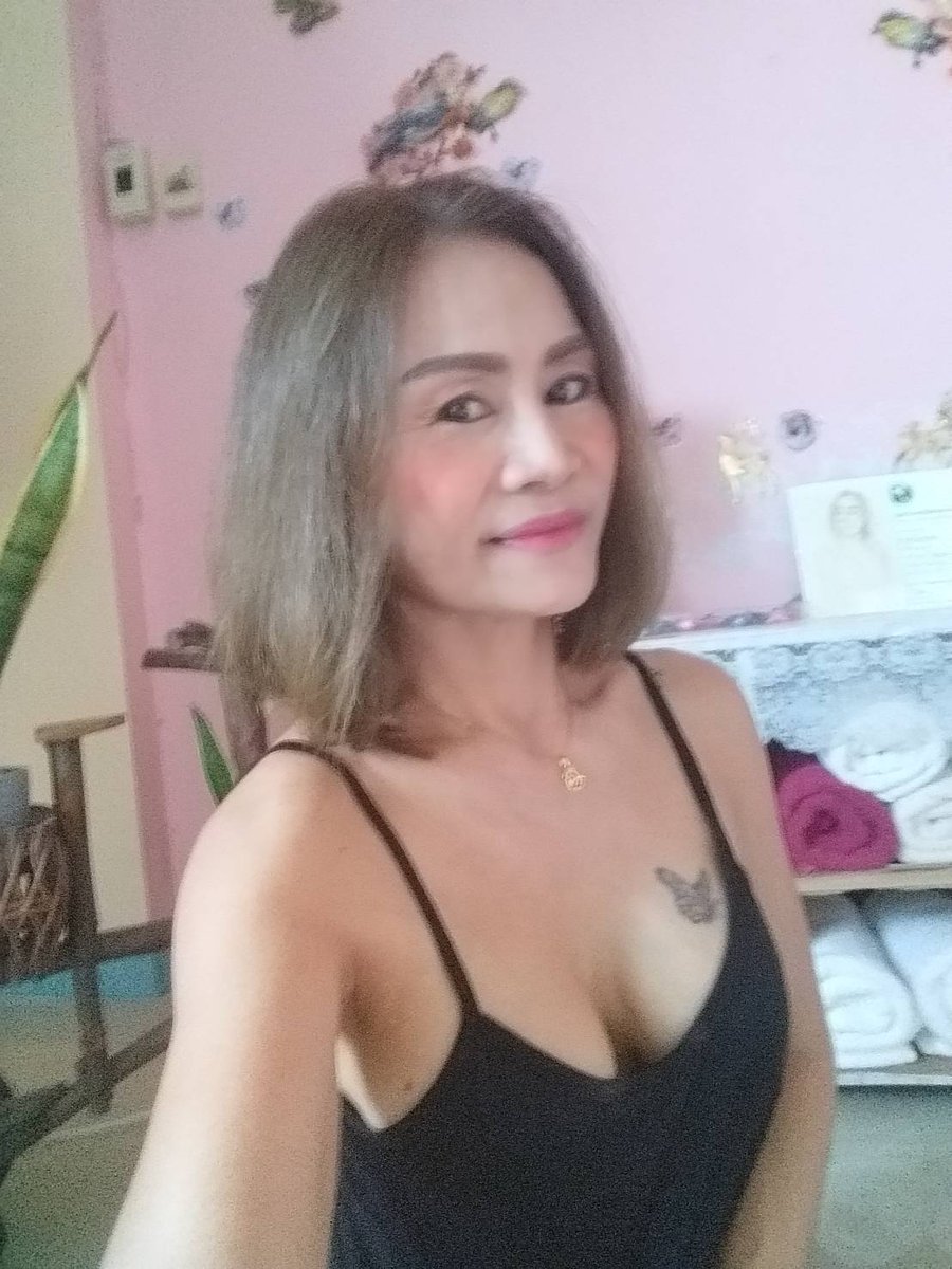 ราณีค่ะ
#หมอนวดอิสระ 
#นวดเสรีไทย 
#นวดบางกะปิ 
สนใจนวดแก้ปวดเมื่อย ตามร่างกาย ทักเข้ามาสอบถามได้เลยนะคะ รับรองไม่ผิดหวังค่ะ
ไอดีไล์ nina4389👌❤️