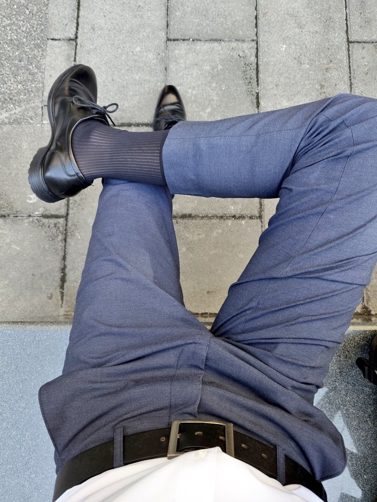 秀出你今日的襪子😳