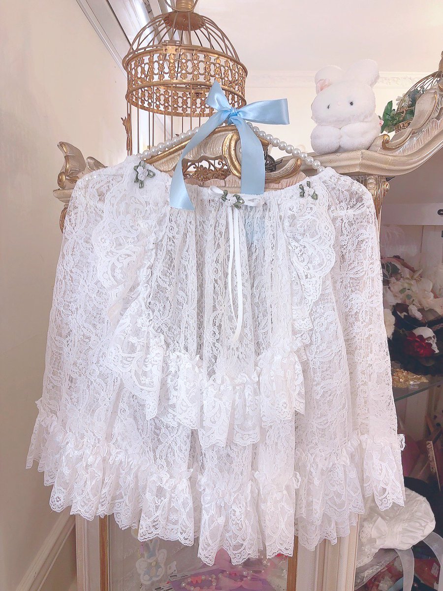 ♡。·˚TR&amp;팔로우 이벤트 ˚·。♡

이번주 업데이트 되는 4월의 신작은
두가지 악세서리 아이템이에요🌸

미리 공개 되었던 레이스 에이프런과
얇은 리본이 포인트로 사랑스러운 레이스 카라 입니다🎀💕

이번주 금요일까지, rt와 팔로우를 해주신 분 중, 2명을 추첨하여 선물을 드립니다ღ