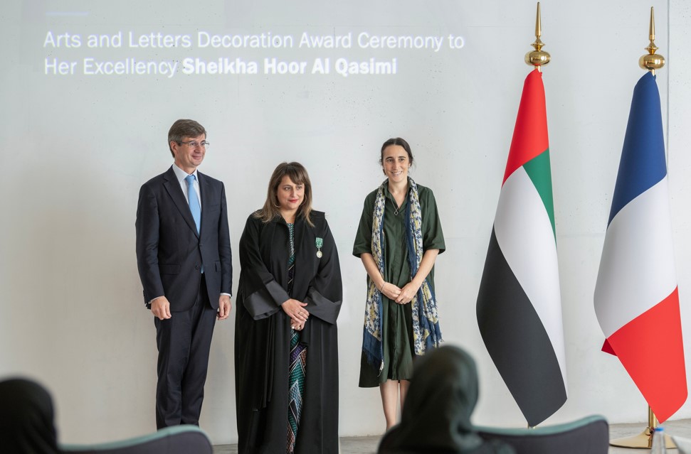 France aux Emirats (@franceemirats) on Twitter photo 🎖️ HE Sheikha <a href="/AlqasimiHoor/">Hoor Alqasimi</a> 🇦🇪 was awarded the insignia of Officer of the 🇫🇷"Ordre des Arts et des Lettres", a prestigious distinction recognizing her outstanding role in promoting #French culture in #Sharjah and beyond. (1/6)⬇️ 🎖️ HE Sheikha <a href="/AlqasimiHoor/">Hoor Alqasimi</a> 🇦🇪 was awarded the insignia of Officer of the 🇫🇷"Ordre des Arts et des Lettres", a prestigious distinction recognizing her outstanding role in promoting #French culture in #Sharjah and beyond. (1/6)⬇️