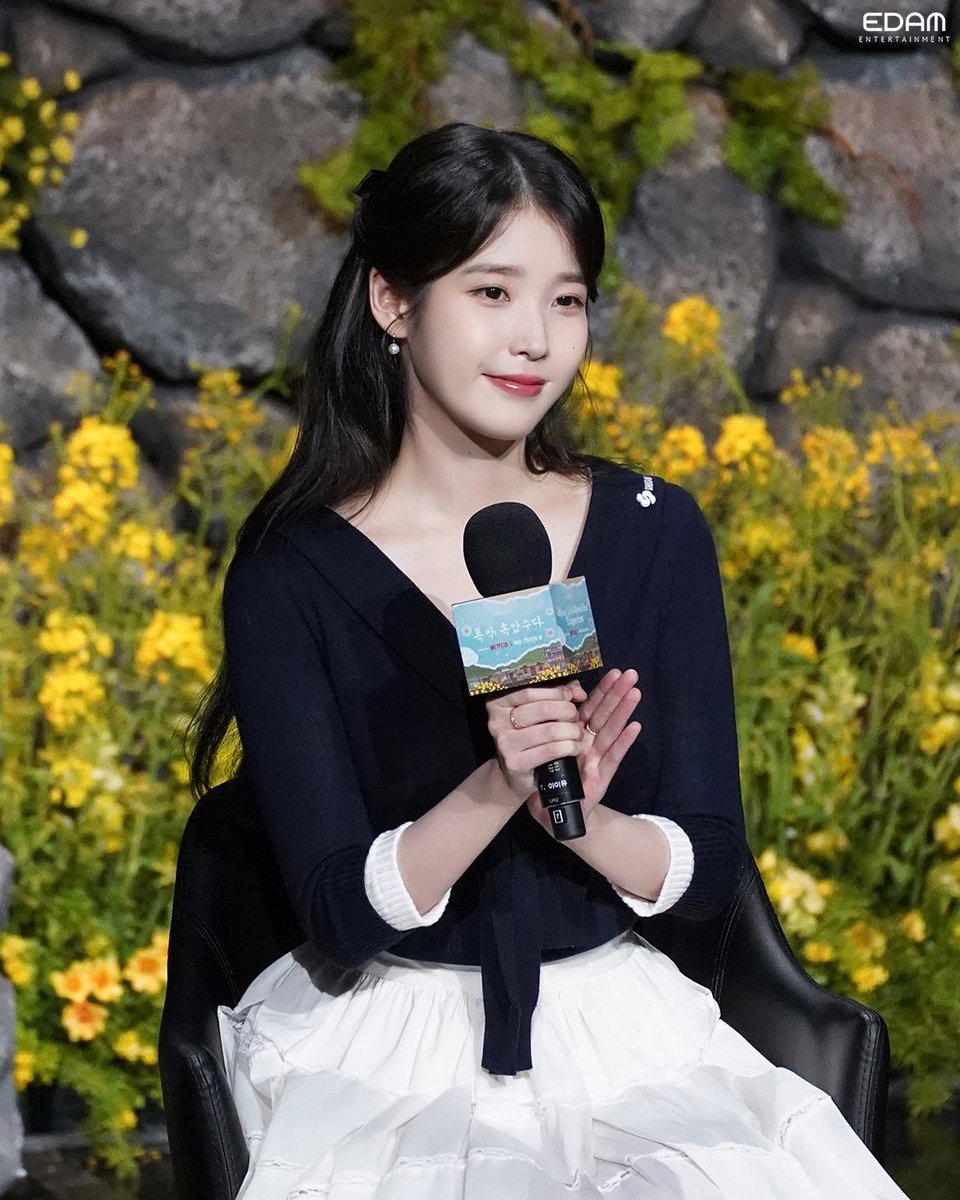 [📬]

아꼬운 유애나, 폭싹 속았수다
Adorable UAENA, When Life Gives You Tangerines

📝 blog.naver.com/edament/223835…

#아이유 #IU 
#폭싹속았수다
#WhenLifeGivesYouTangerines #Netflix