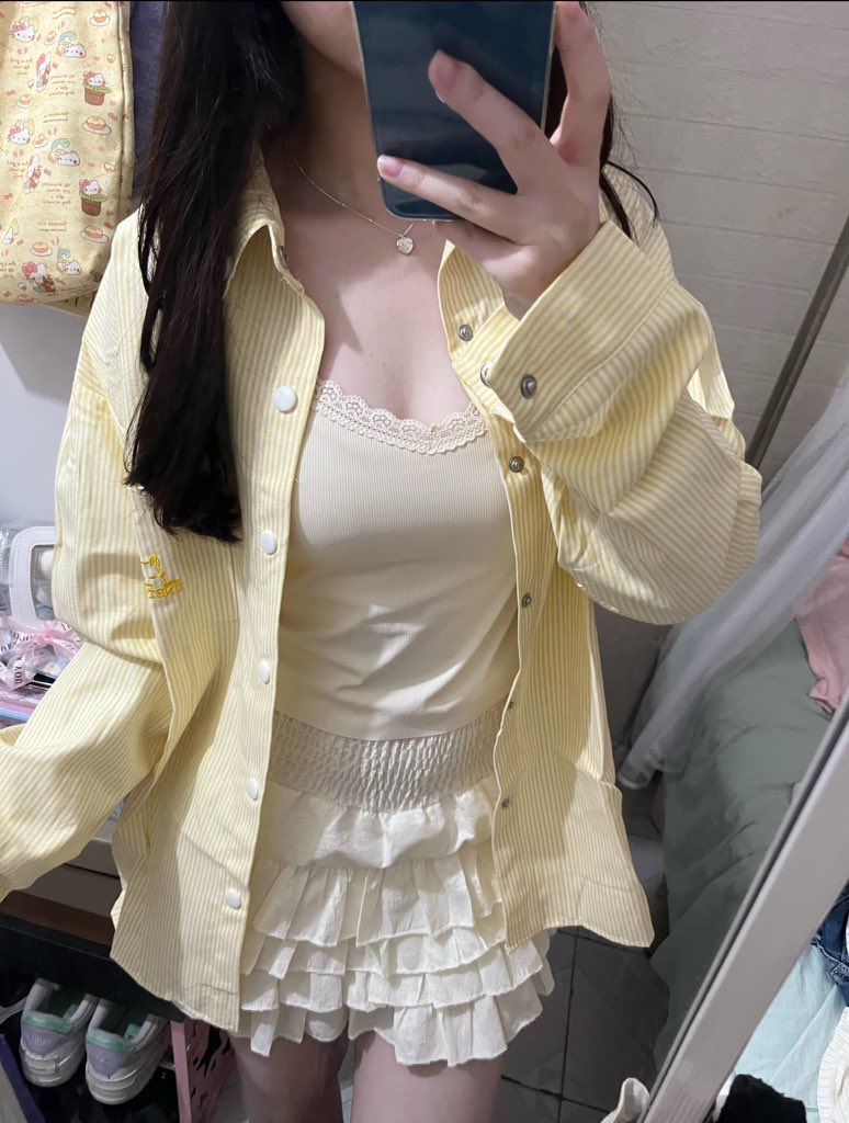 MiloByron2's tweet photo. 今天长这样，明天我再想想吧！🤣🤣  #泰州  #女大学生 https://t.co/une7IH3OB2