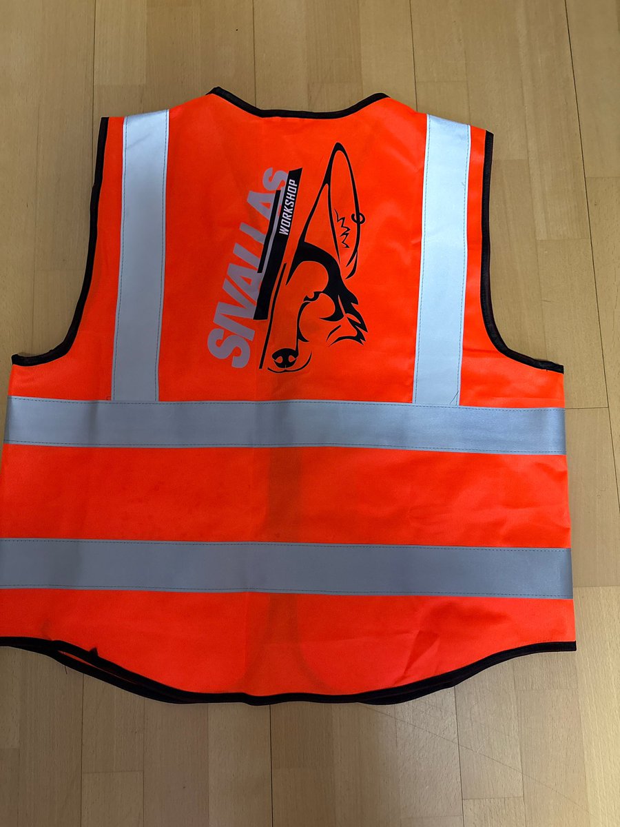 Since I love helping with Suitwalks, I treated myself to a little something 🫣

Logo made by:
<a href="/BouncerDemon/">Bouncer</a>