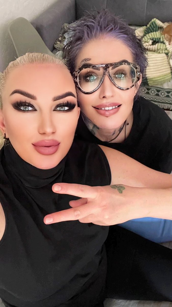 AmazonOlga's tweet image. Got some comparisons videos for sale. Amazon Beatrix and I💕