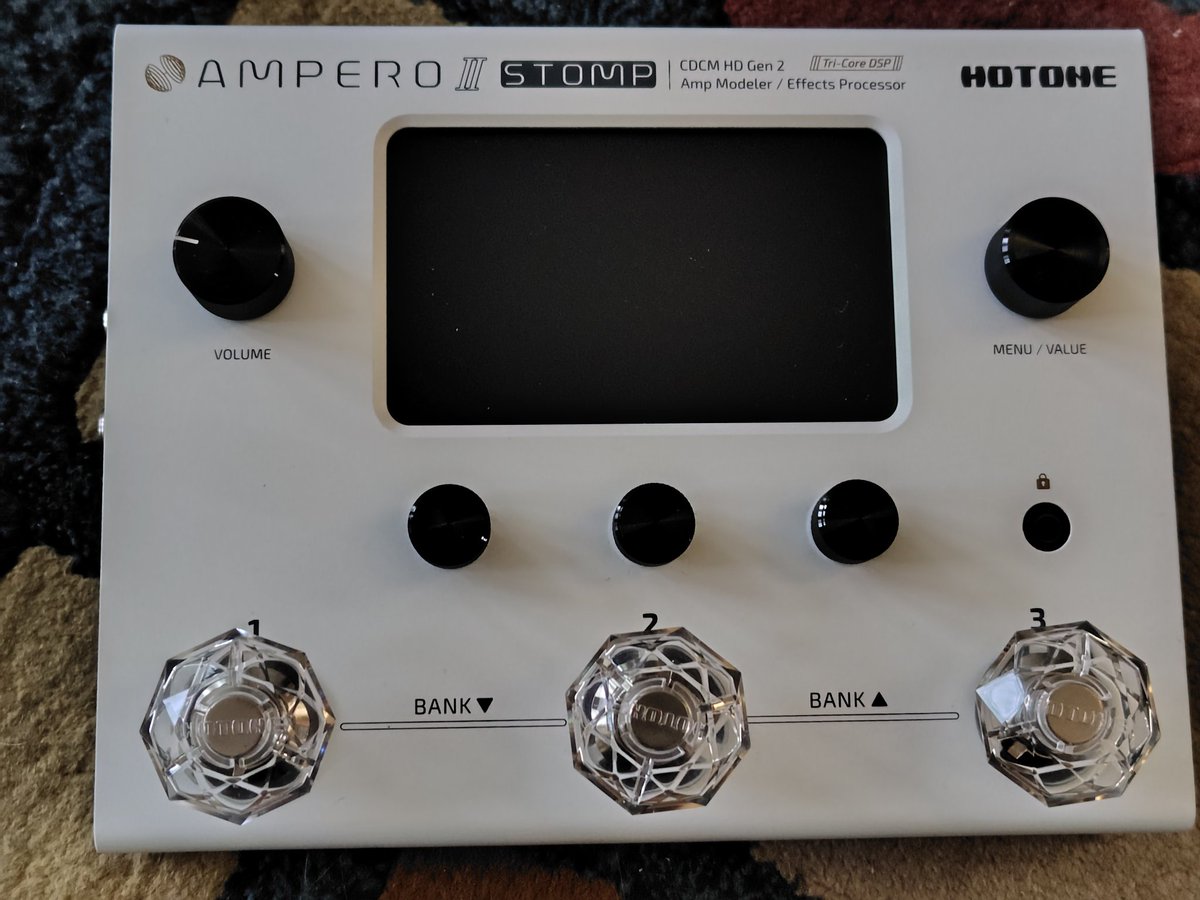 sr400_hannah's tweet photo. マルチエフェクターを買いました。
#AmperoStomp
#マルチエフェクター
#萩原悠ギター教室 https://t.co/azFD5rFRzw