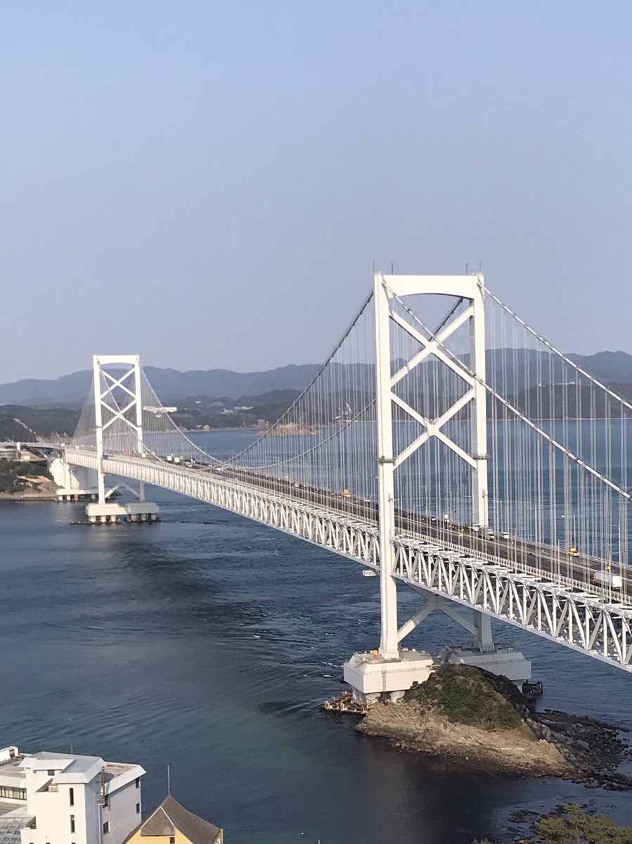 malspumila's tweet photo. 鳴門大橋、渦潮のタイミングに合わず残念😢
#鳴門大橋 https://t.co/qv0FWMrdoH