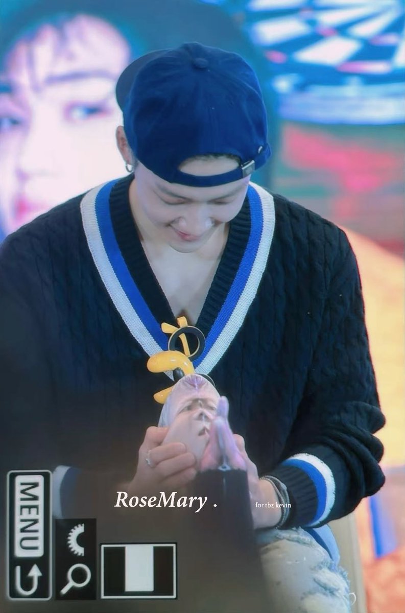 RoseMary. tweet media