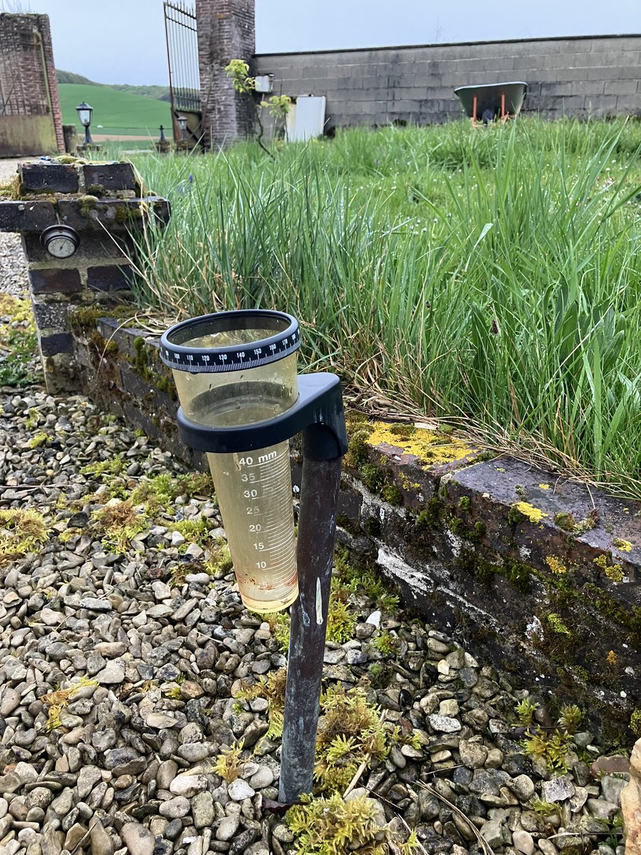 Que d’eau que d’eau ⛈️⛈️⛈️☔️☔️ !!! 3 x 2 mm depuis ce WE, il y a encore de place pour  en mettre 🚜🤠