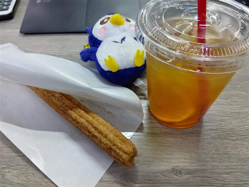 本日の夕方キッチンカー【COCORIRE】様 自家製レモネードとチュロスの